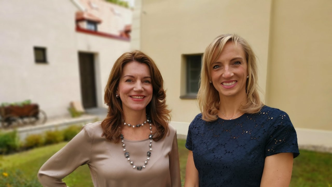 Zakladatelky fondu Espira Investments Andrea Ferancová Bartoòová (zleva) a Emília Mamajová