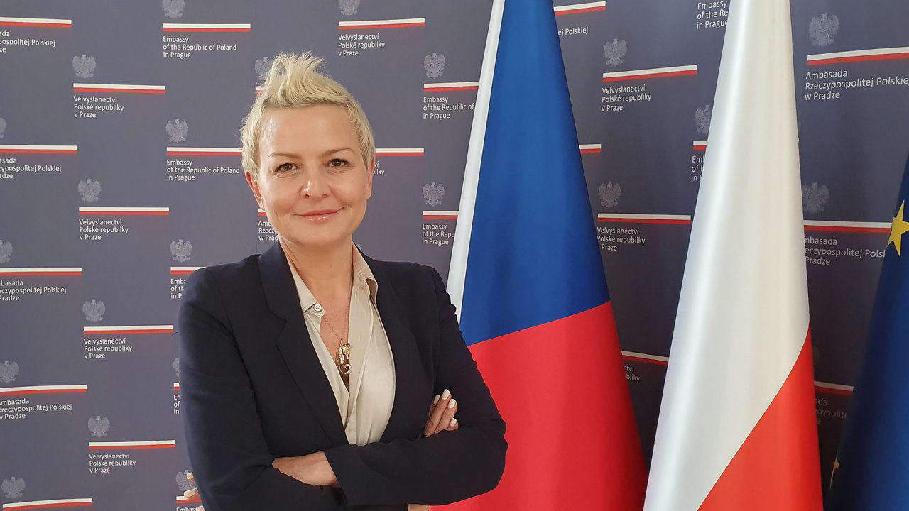 Anna ukaszewska-Trzeciakowska, vldn zmocnnkyn pro strategickou energetickou infrastrukturu, Polsko