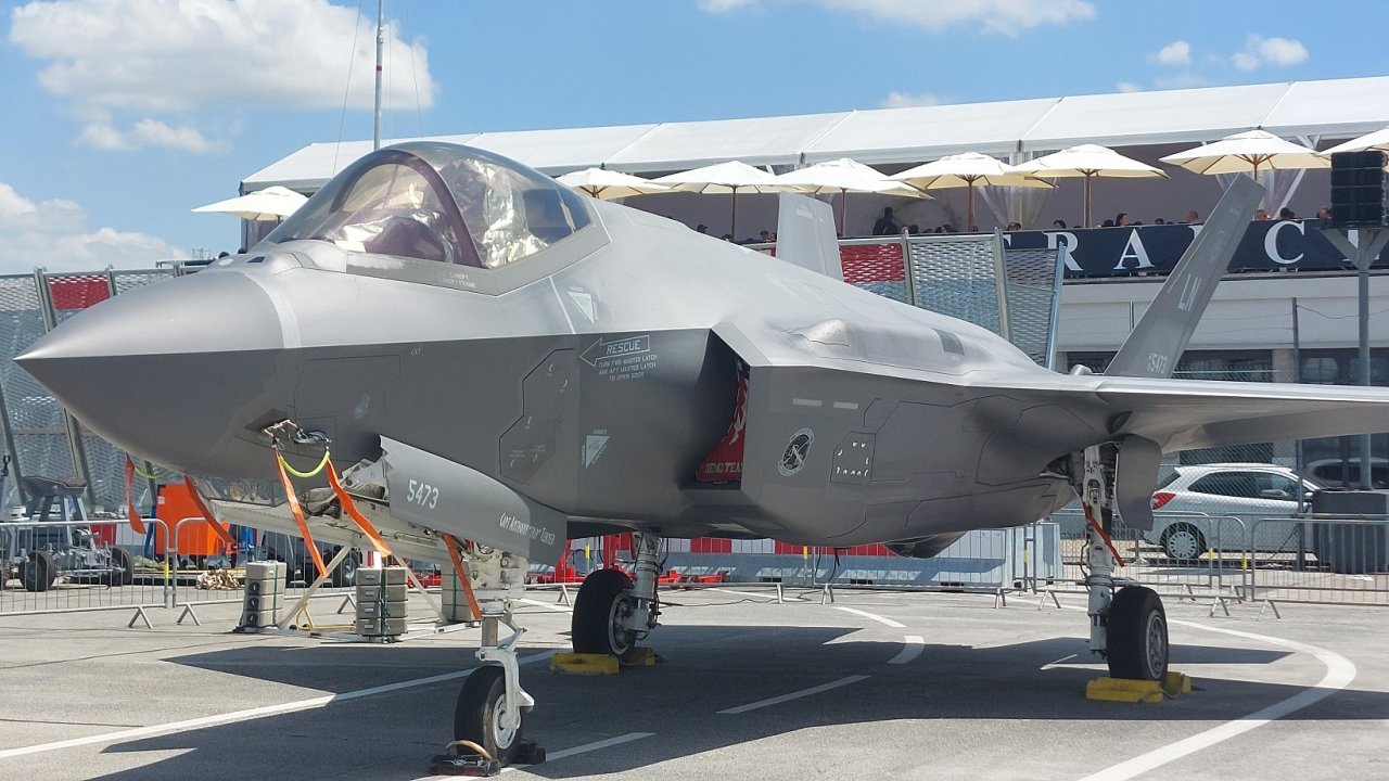 Americká stíhačka F-35 Lightning II. S jejich prodejem Turecku ostře...
