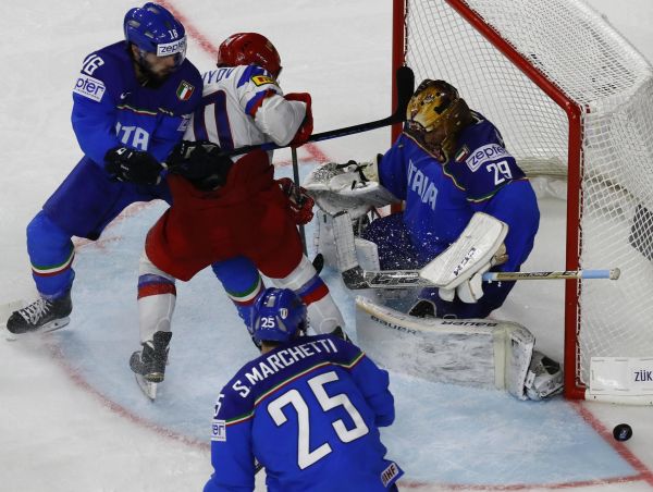 MOS221 ICEHOCKEY WORLD 0507 11