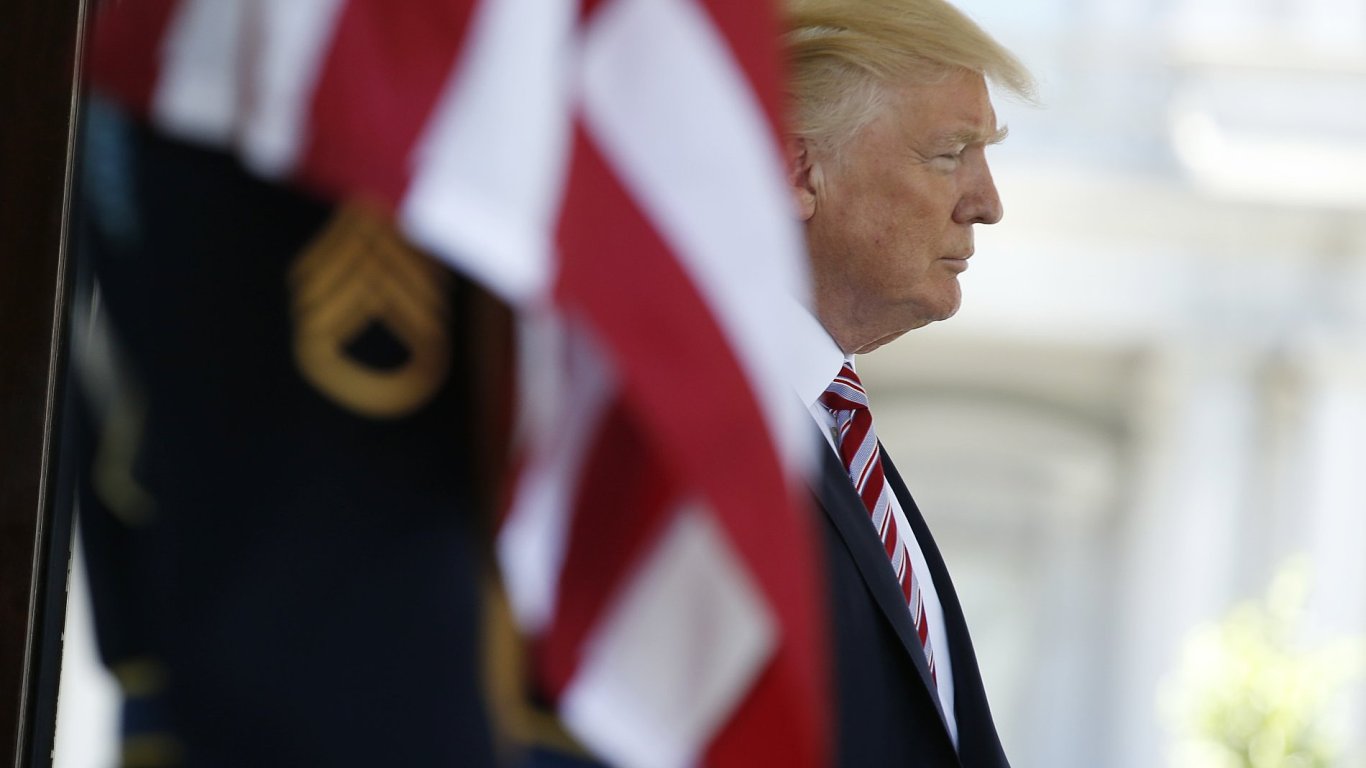 Hroz prezidentu Trumpovi impeachment?  Ilustran foto
