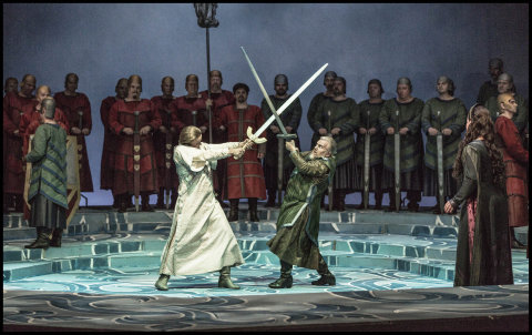 Snímek ze zkoušek inscenace Lohengrin v pražském Národním divadle.