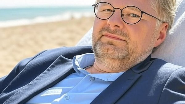 Petr Fiala si dopřál uprostřed kampaně dovolenou. Takhle se volby opravdu nevyhrávají