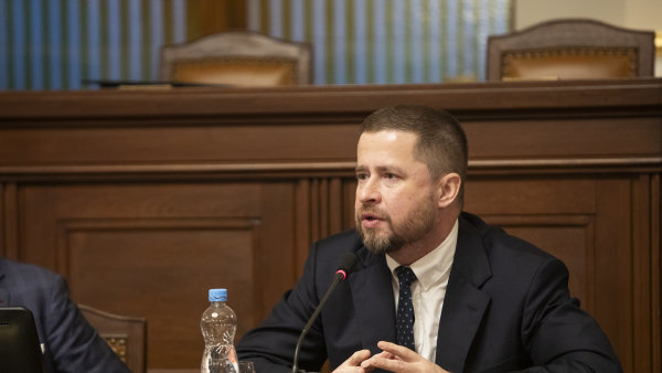 Michl v rozhovoru s Bloombergem uvedl, že argumenty pro zvýšení úrokových...