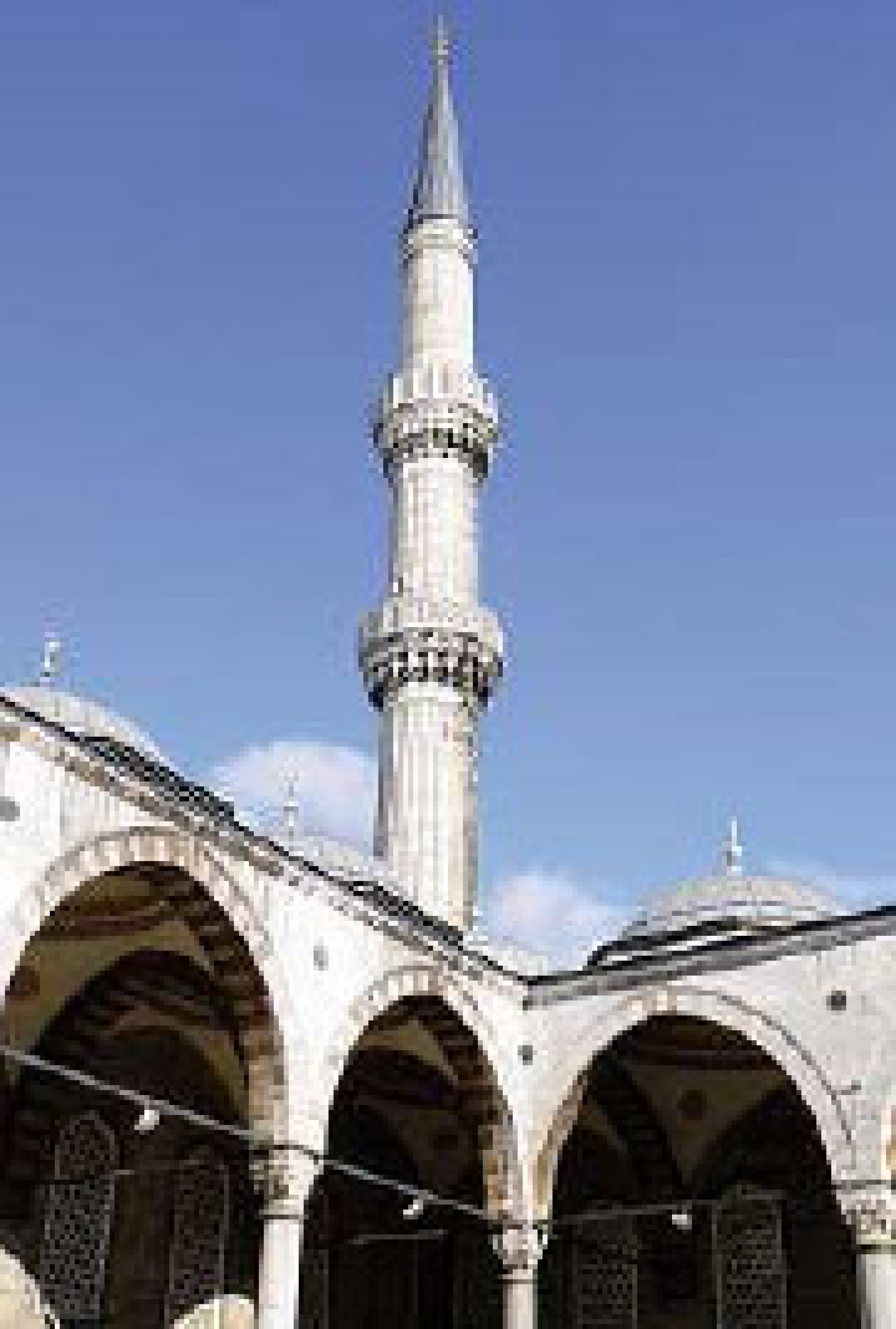 Istanbul_mesita.jpg Podle počtu minaretů se poznají dobré mešity.
