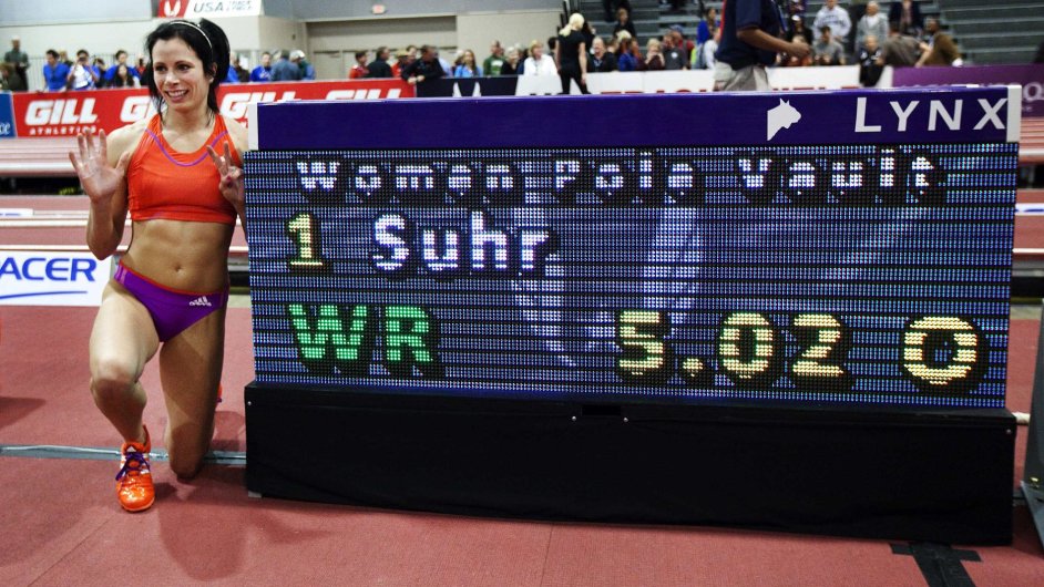 Jennifer Suhrov s novm halovm rekordem