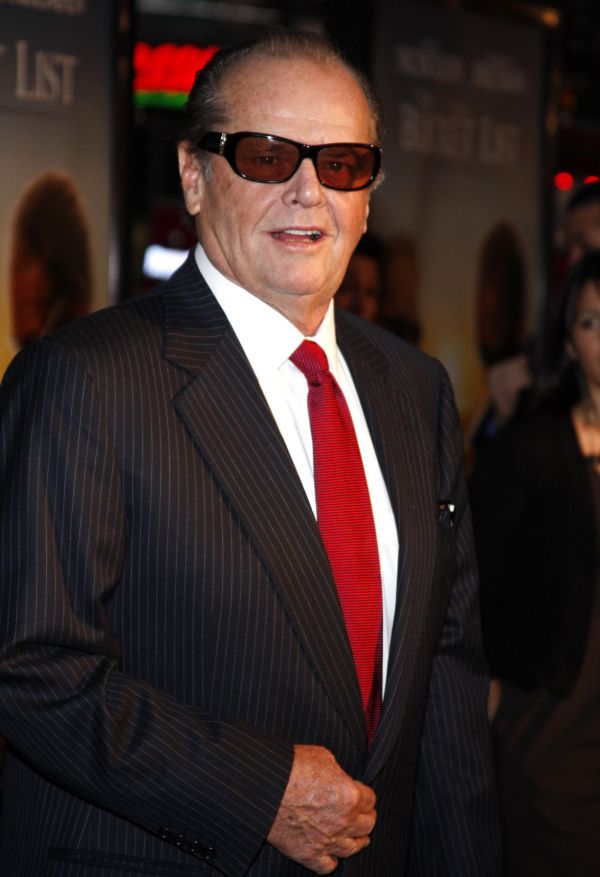 Jack Nicholson je na sn&iacute;mku ze sv�tov&eacute; premi&eacute;ry filmu Ne� si pro n&aacute;s p�ijde z prosince 2007.