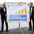 Rozpadlé koalici lidovců a Starostů by chybělo půl procenta.