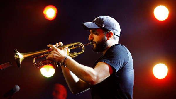 Na snímku z letošního festivalu v Montreux je šestatřicetiletý trumpetista Ibrahim Maalouf.