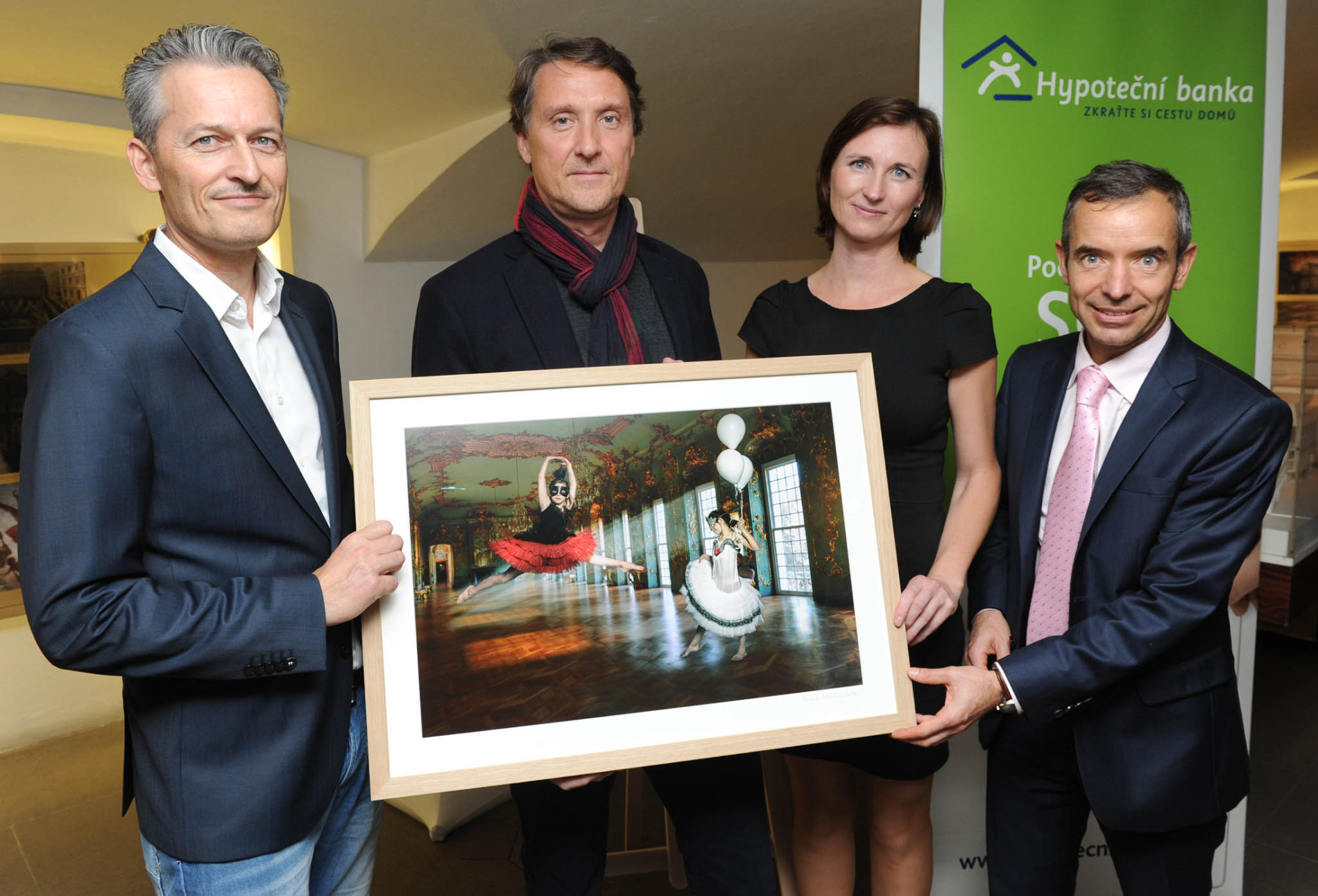 Hypoteční banka podpořila za 1. pololetí SOS vesničky finanční částkou 328 tisíc korun. (Foto: Jakub Joachim) jarvis_59da1119498e27ace4e573b7.jpeg