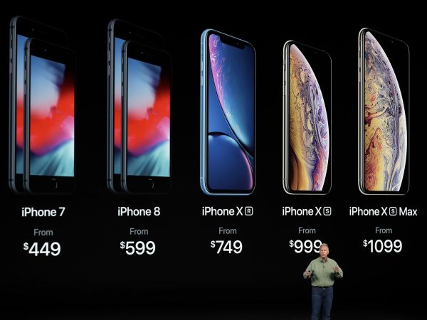 Prezentace nových model iPhone.