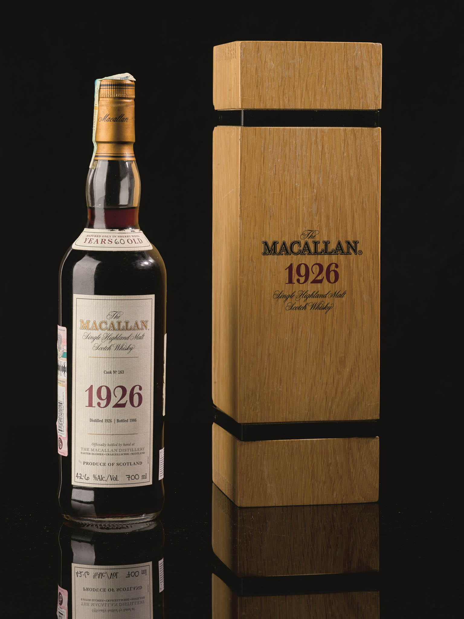 The Macallan 1926 Fine and Rare 60 Year Old – nejdražší whisky na svìtì byla vydražena v roce 2019 za 1,9 milionu dolarù.