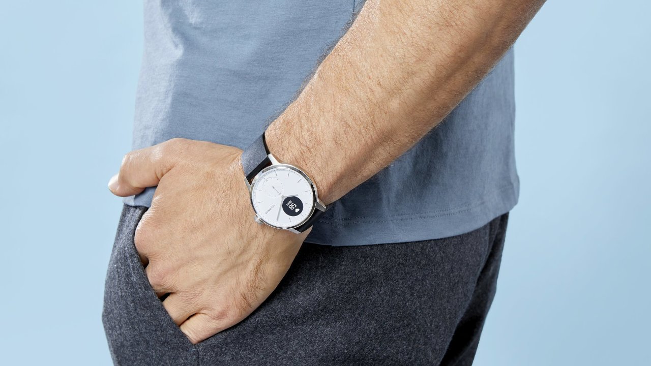 Hybridn hodinky Withings ScanWatch jsou na rozmez klasickch a chytrch hodinek  a vypadaj skvle.