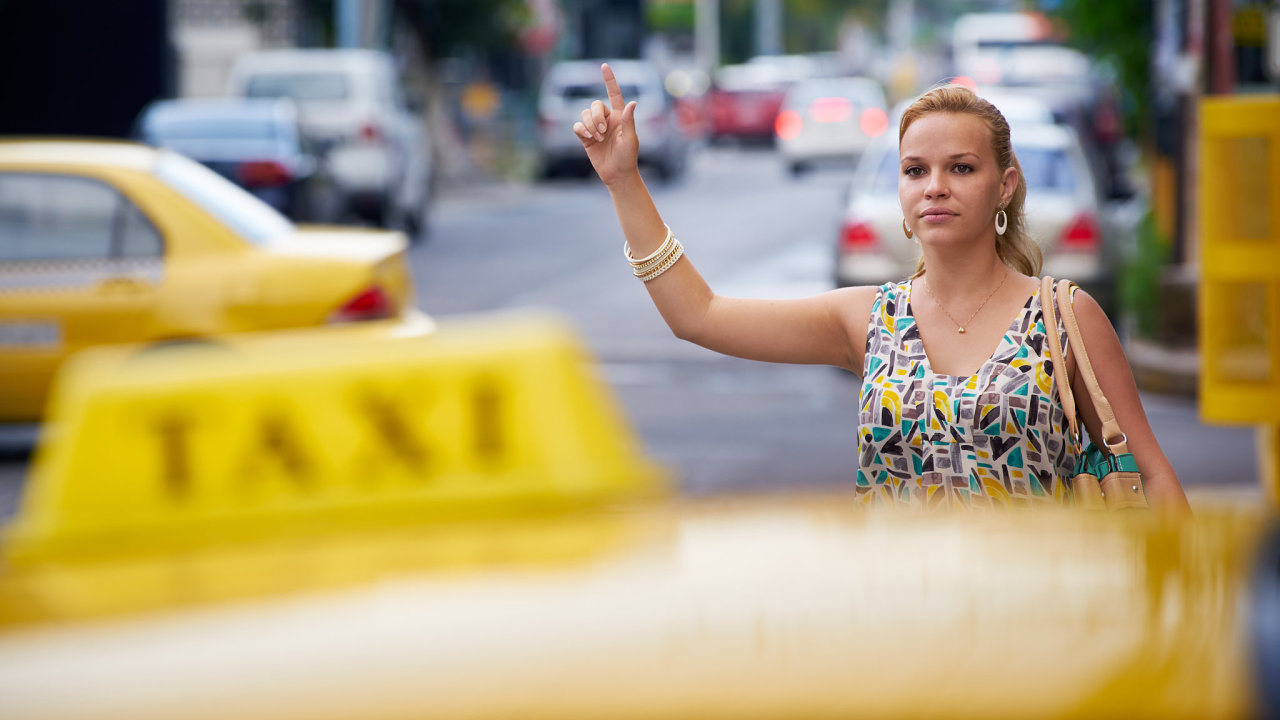 žena, TAXI