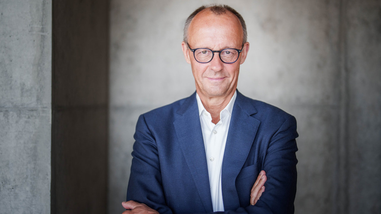 Nmecko, Friedrich Merz