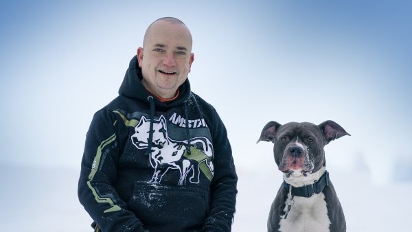 Učit v&nbsp;jednom tréninku &bdquo;sedni&ldquo; i&nbsp;&bdquo;lehni&ldquo; je, jako kdyby vás v&nbsp;jedné hodině učili češtinu i&nbsp;matematiku