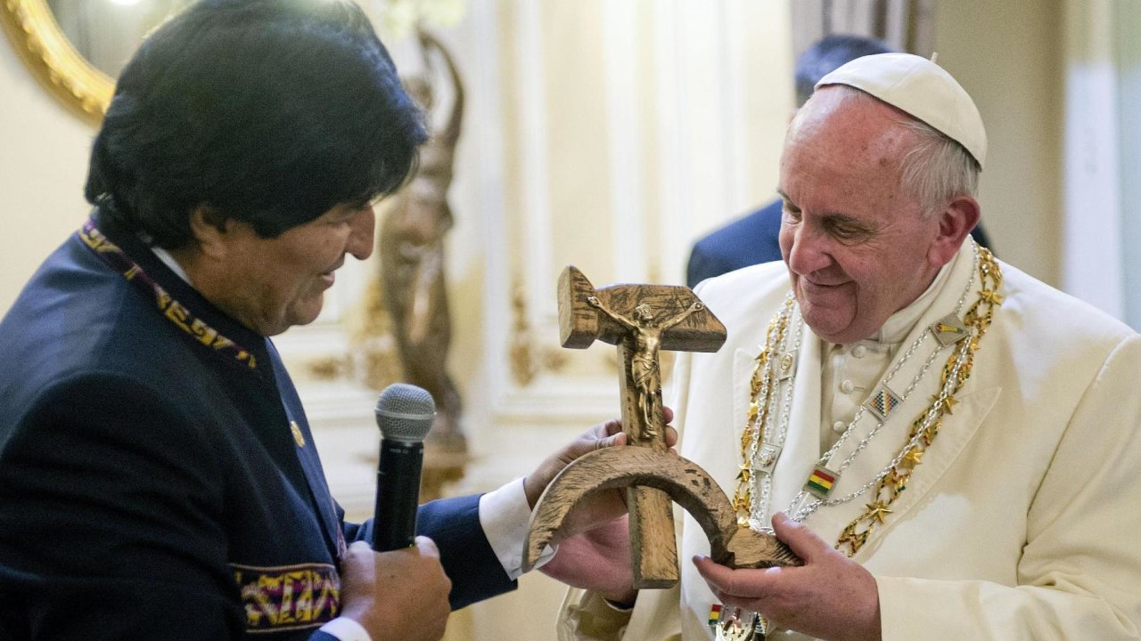 Evo Morales pedv svj dar papei Frantikovi.