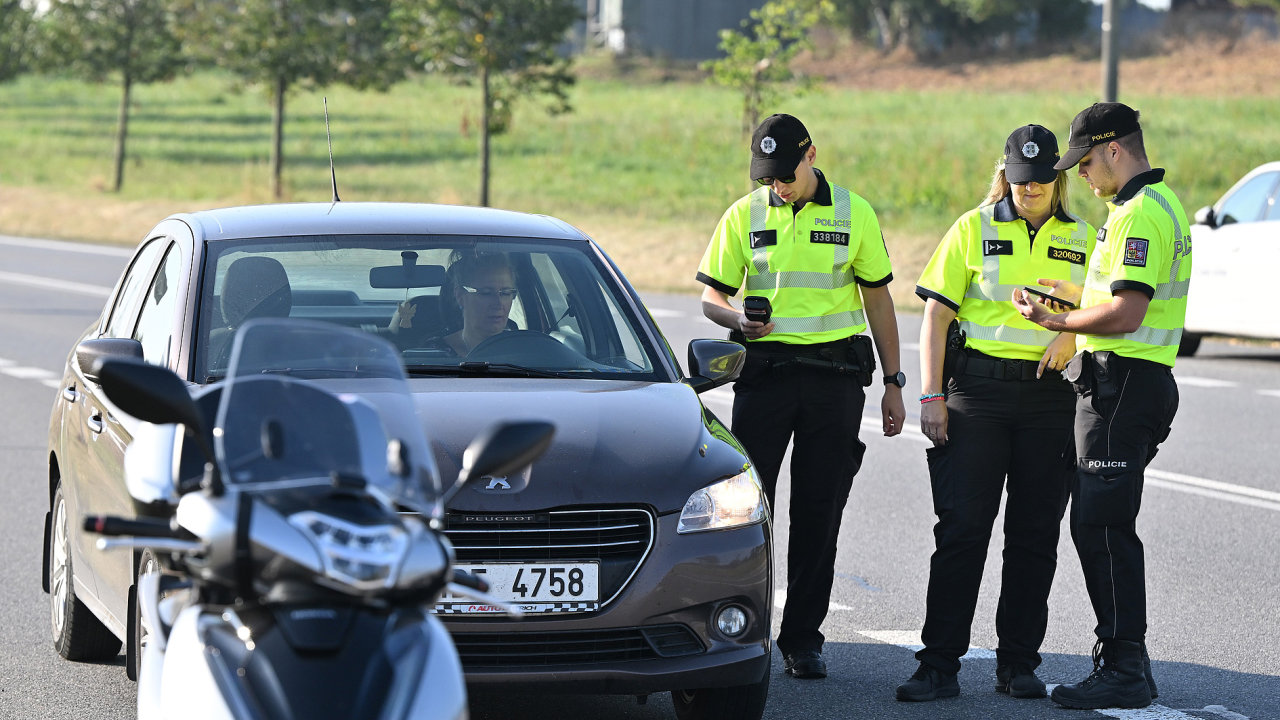 dopravn policejn kontrola, policista, pokuta