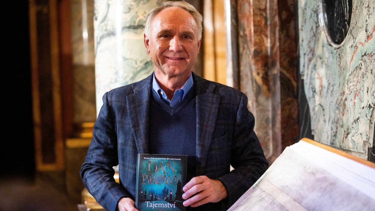 Spisovatel Dan Brown v Praze