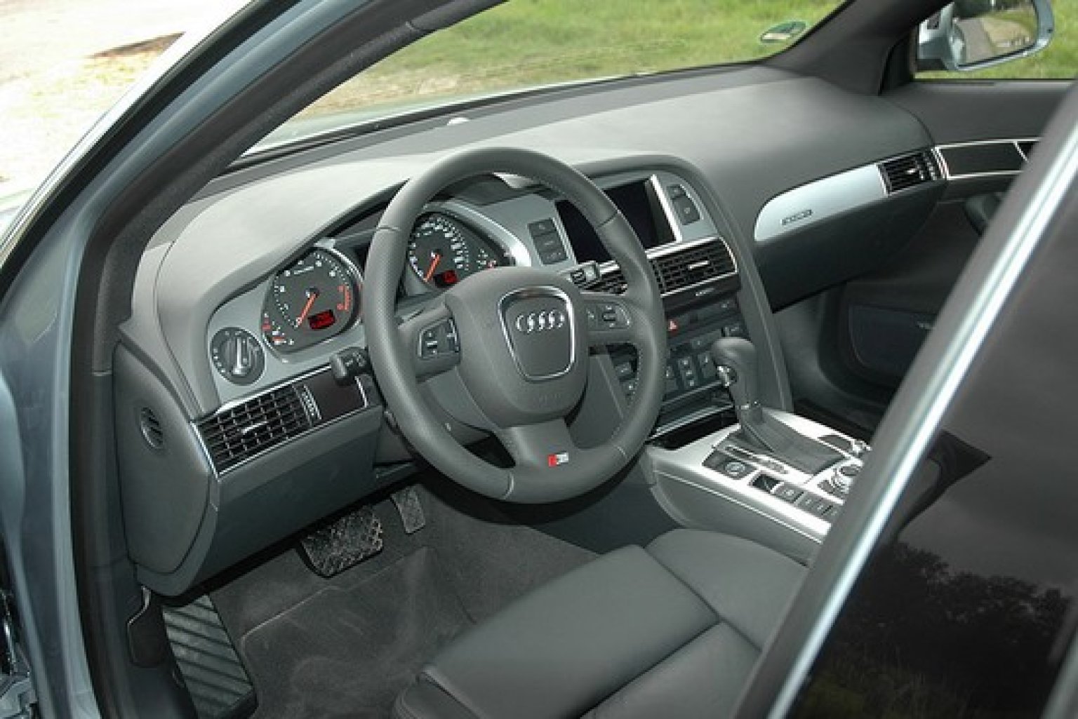 audi-a6-06__550x367_.jpg