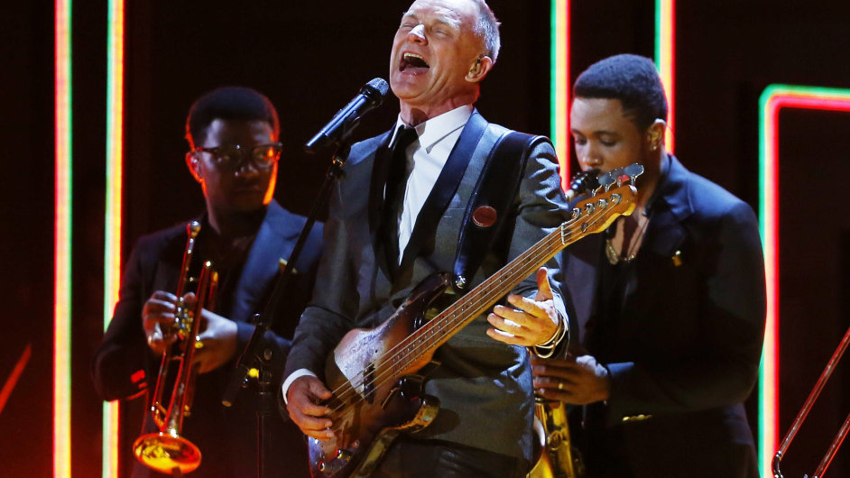 Sting bhem vystoupen na pedvn cen Grammy