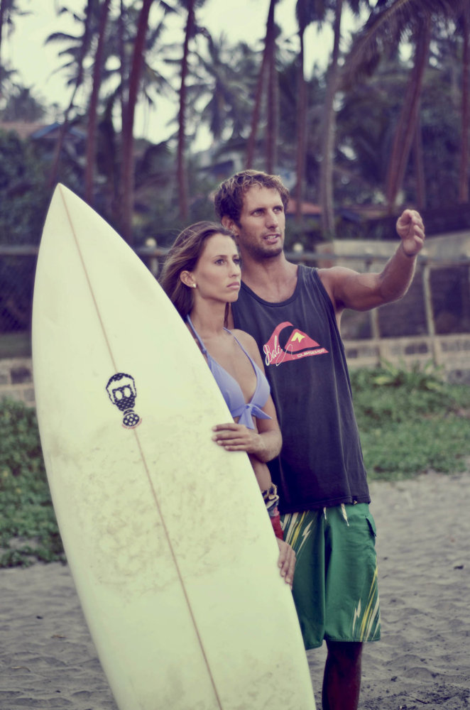 Zakladatelé surfhousu na na Srí Lance Lenka Sedlářová a Otmar Oliva ml. Zakladatelé surfhousu na na Srí Lance Lenka Sedlářová a Otmar Oliva ml.