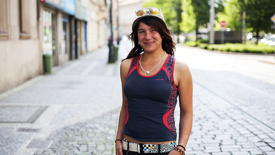 Fotografick blog Humans of Prague publikuje portrty lid z praskch ulic.