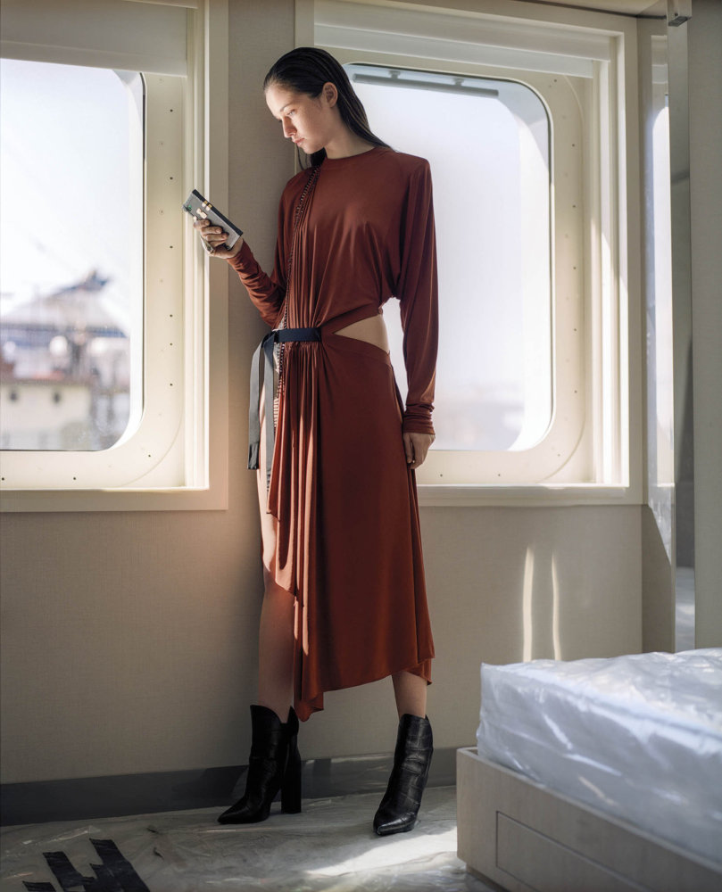 Modelka Markéta Šalounová oblékla kolekci Louis Vuitton jaro / léto 2017.