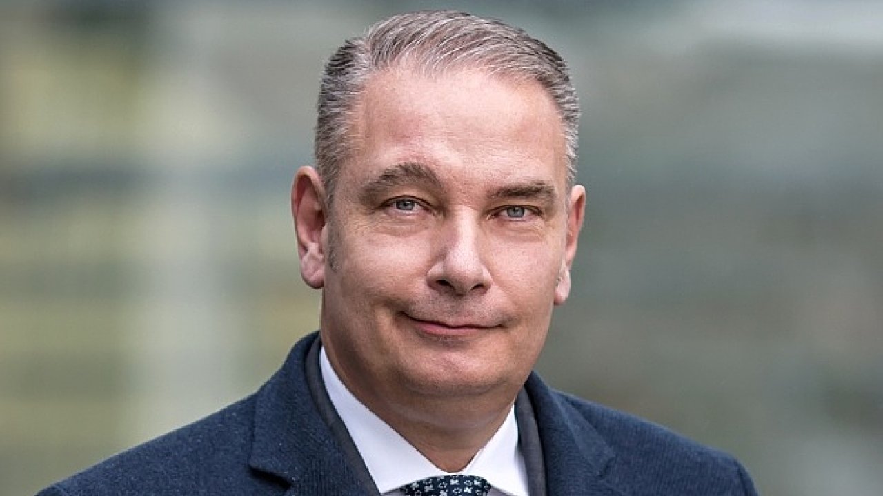 Tibor Oveèka, Head of Office Agency BNP Paribas Real Estate