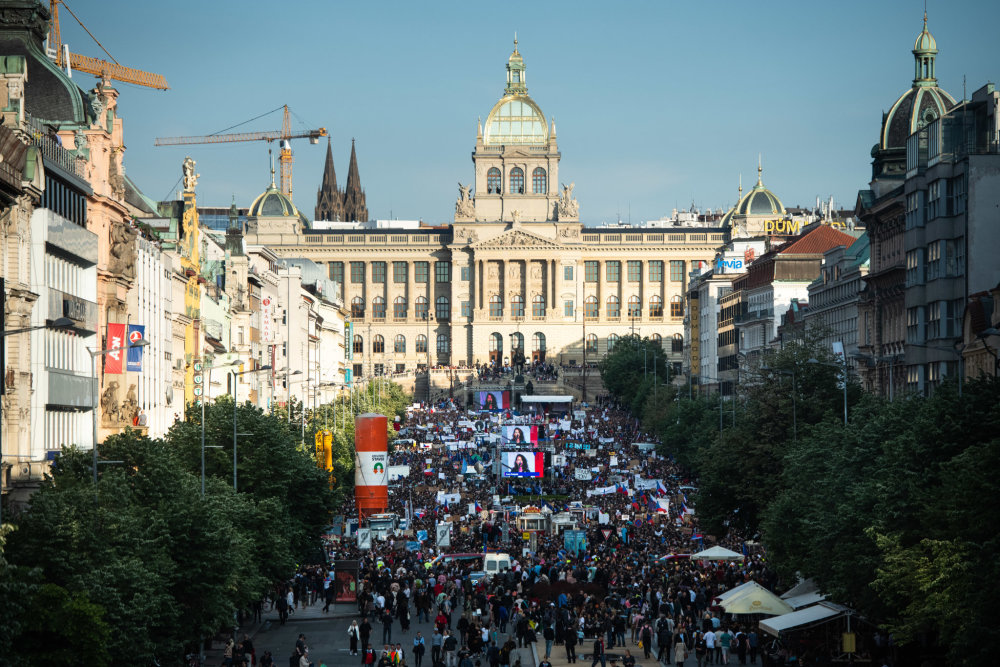 Milion chvilek pro demokracii na Václavském náměstí v Praze, 21. května 2019