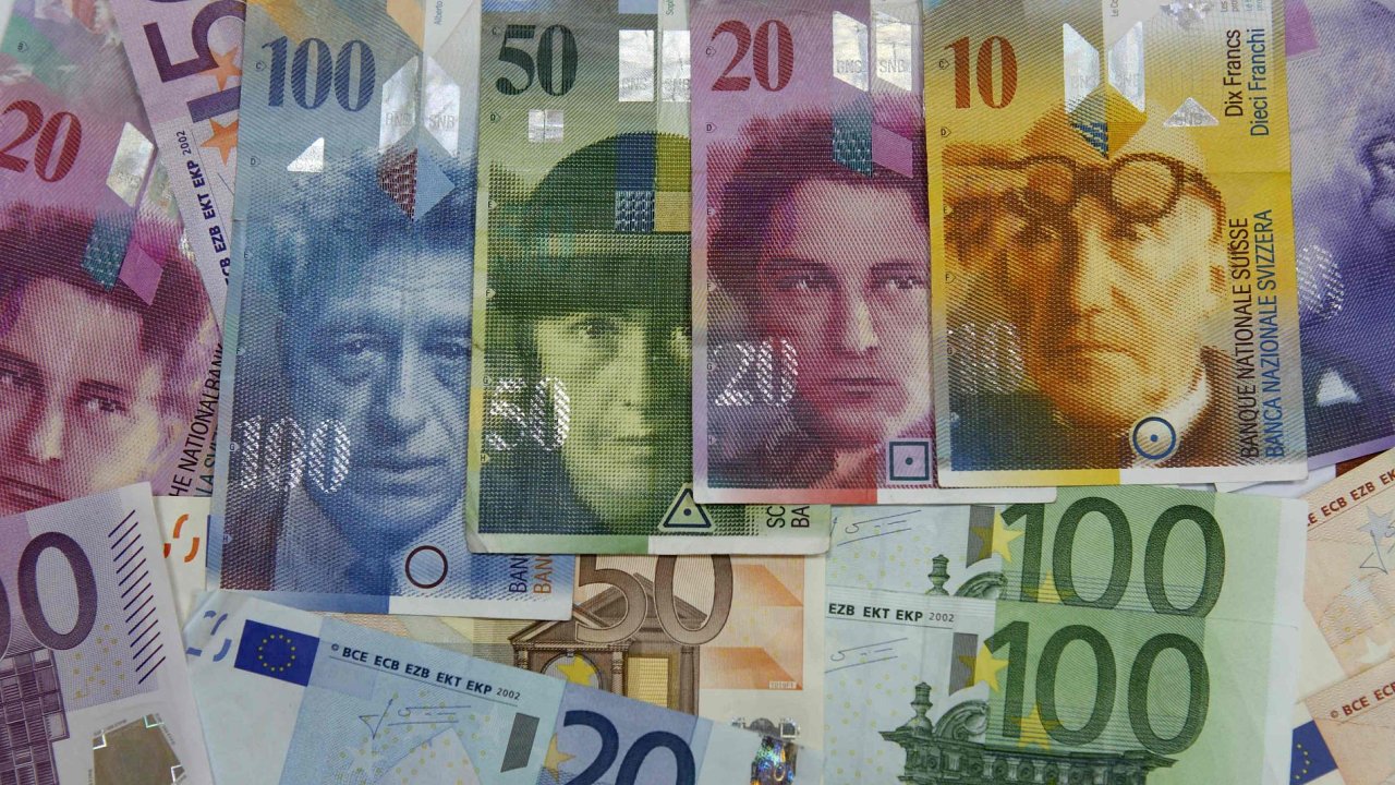 Ilustran foto - penze, mny, vcarsk frank