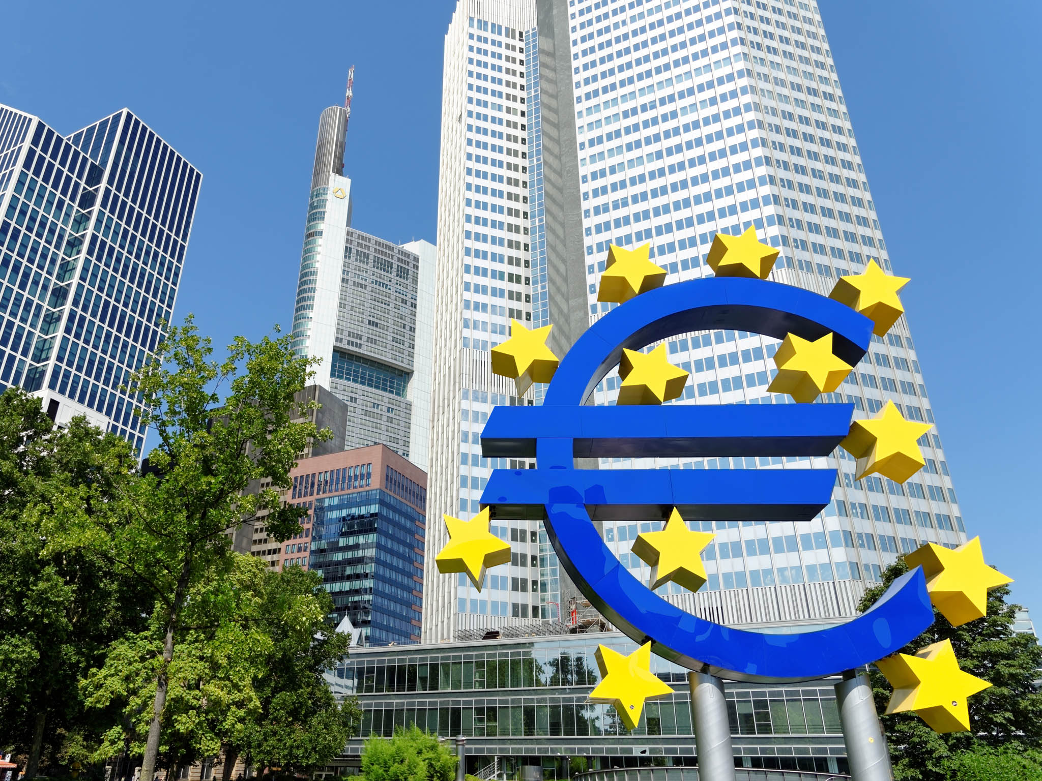 Jak si půjčit v eurech?
