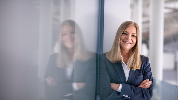 Věřím, že hokej se dá dělat lépe než na černé nule, říká šéfka Kladna. Dětem dnes často chybí motivace si díky sportu zlepšit život