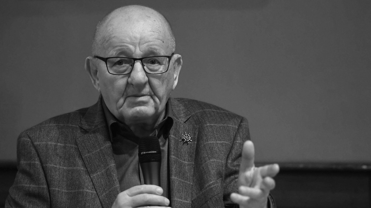 Rudolf K�es�an byl autorem dvac�tky knih.
