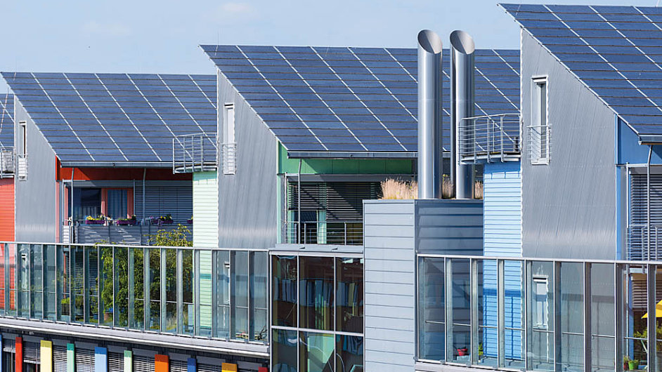 Sun Ship - solrn integrovan komplex budov v nmeckm Freiburgu vyprodukuje vce energie, ne sm spotebuje.