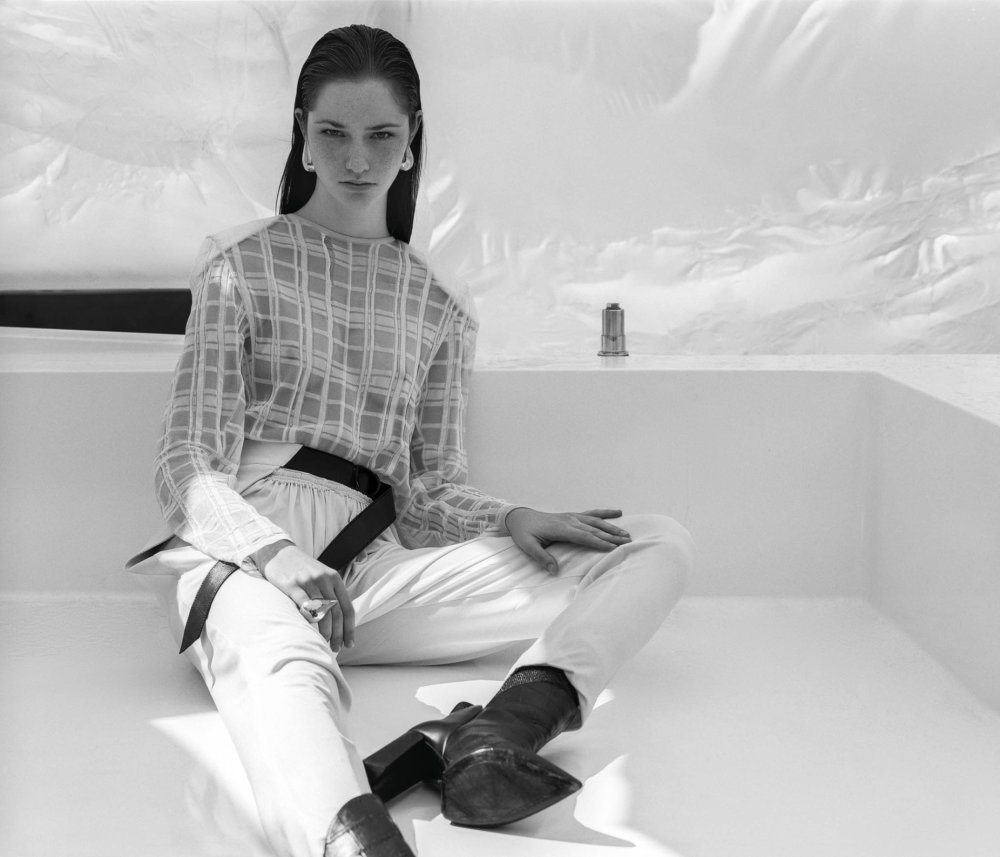 Modelka Markéta Šalounová oblékla kolekci Louis Vuitton jaro / léto 2017.
