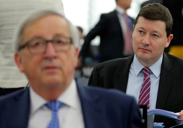 Martin Selmayr je nejenom pr&aacute;vn&iacute;kem, od b�ezna 2018 je p�edev&scaron;&iacute;m gener&aacute;ln&iacute;m tajemn&iacute;kem Evropsk&eacute; komise.