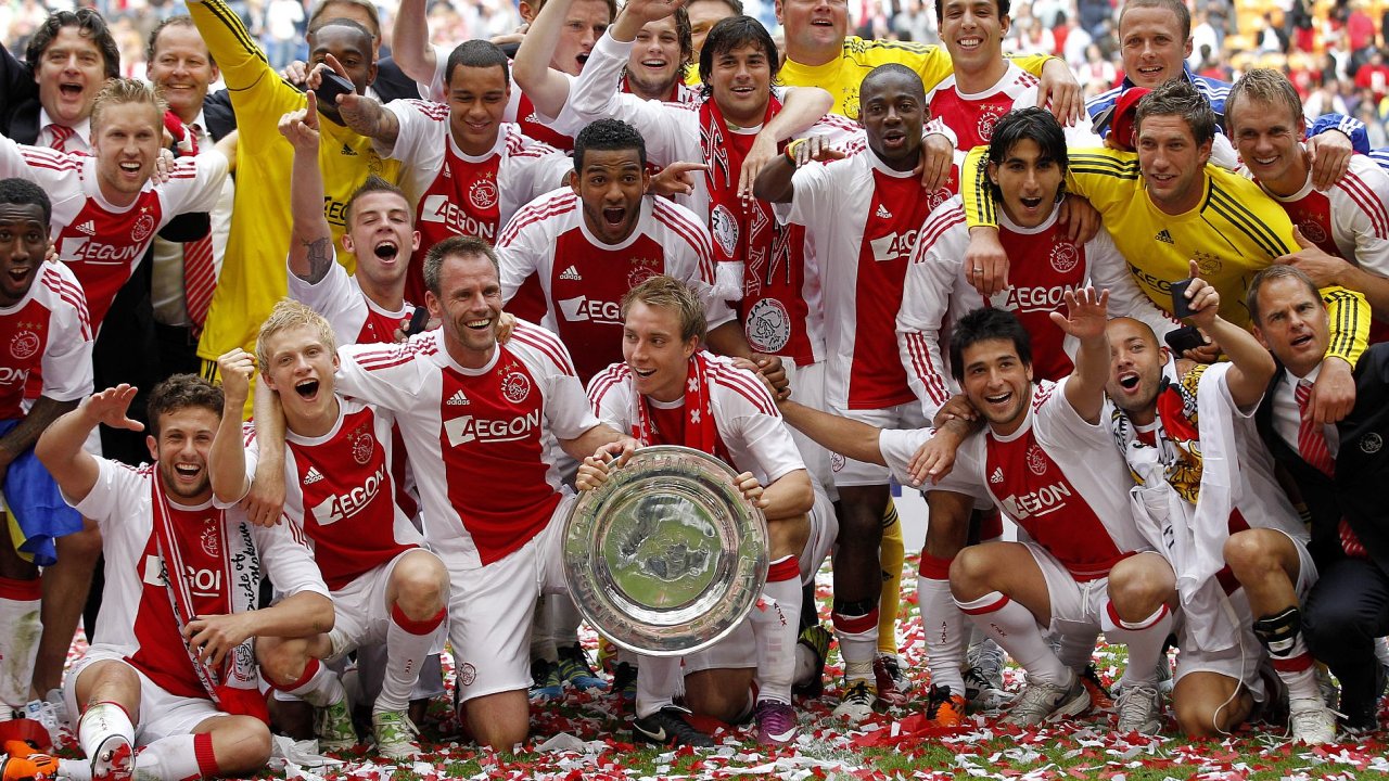 Fotbalist Ajaxu Amstrodam slav titul