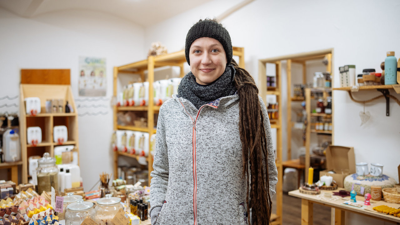 Ekologické mùže být i ekonomické Tereza Kovalèíková nabízí v bezobalové prodejnì zboží v konvenèní kvalitì za ceny, které mohou konkurovat supermarketùm.
