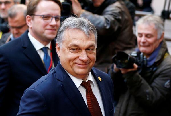 Viktor Orb&aacute;n, Ma�arsko.