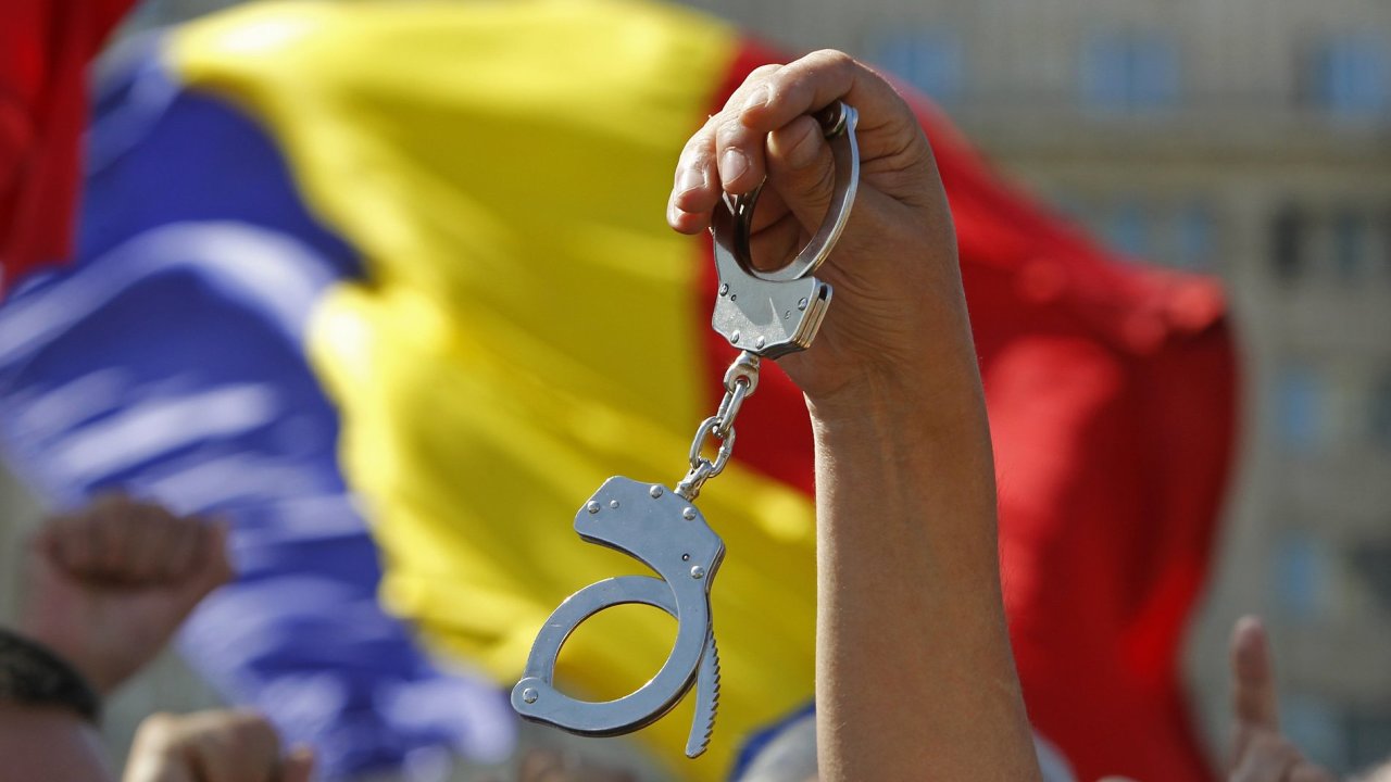 Protesty proti rumunskmu prezidentovi