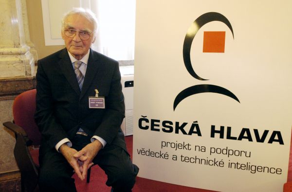 Laure_t N_rodn_ ceny prof. Armin Delong na vyhl__en_ v_sledk_ sout__e _esk_ hlava=@=