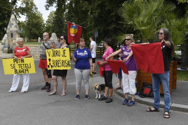 Poche; zEMAN; l&Aacute;N&Yacute;