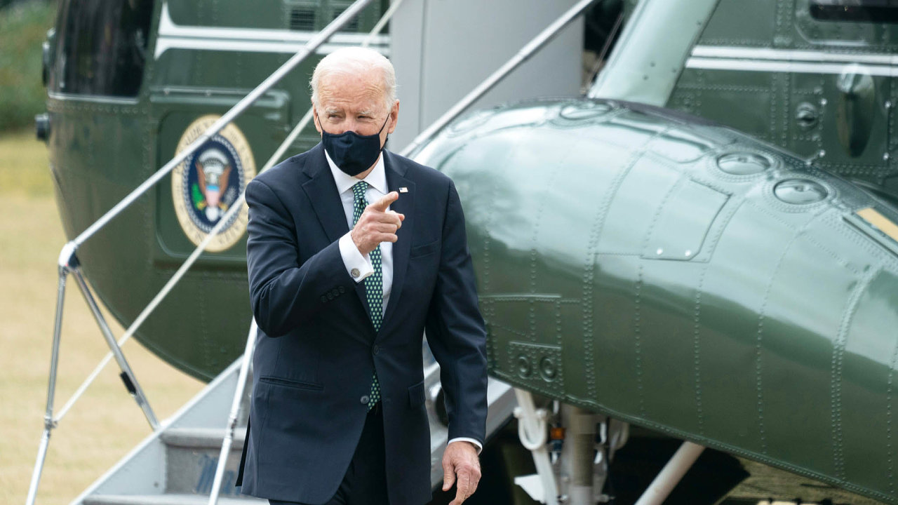 U.S. President Joe Biden deplanes from Marine One on his return to the White House after spending the night in Wilmington.  Featuring: Joe Biden Where: Washington When: 17 Mar 2021 Credit: Chris Klepo