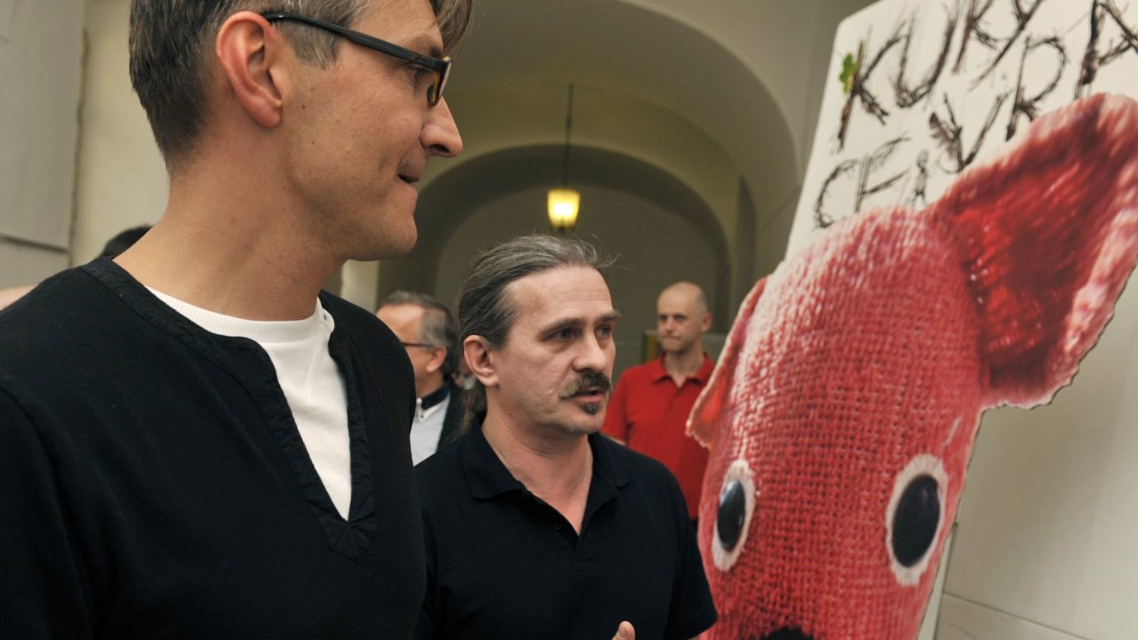 Jan Svrk (vlevo) uspl na plzeskm Finle s filmem Kuky se vrac