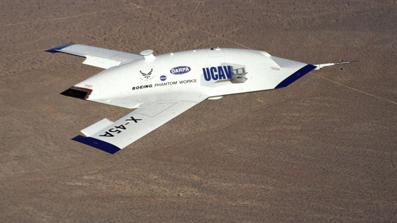 Bezpilotn letoun Boeing X-45A, ilustran foto