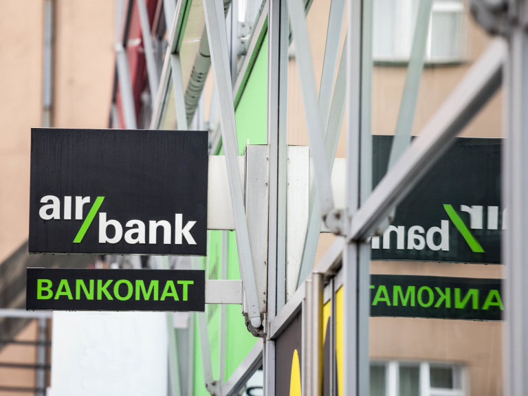 PPF otoèila: Air Bank a Moneta se nespojí.