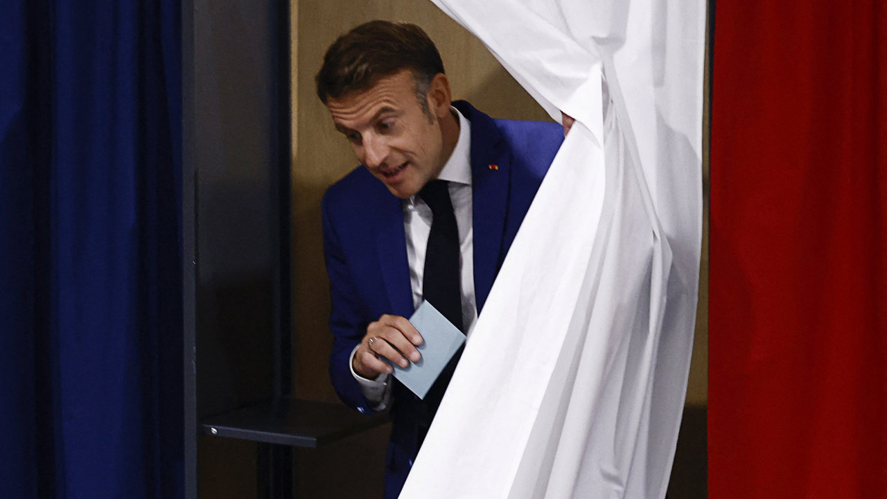 Macron u voleb