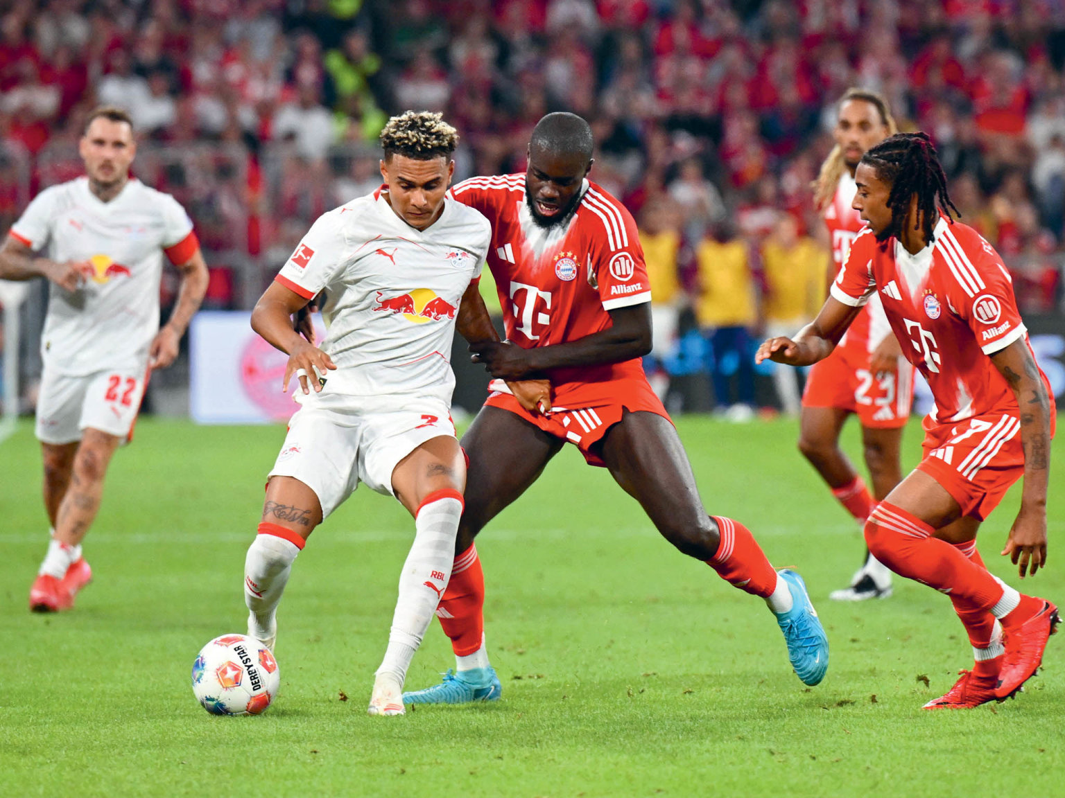 Bundesliga útočí na Anglii přes YouTube (Foto: Reuters) Bundesliga útočí na Anglii přes YouTube