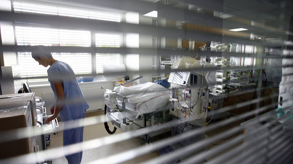 V beneovsk nemocnici museli kvli potaovmu viru zruit i vechny plnovan operace. Ilustran foto